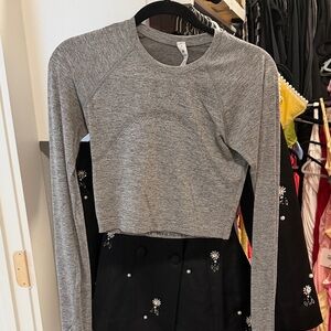 lululemon athletica Heather Gray Long-Sleeve Cropped Top